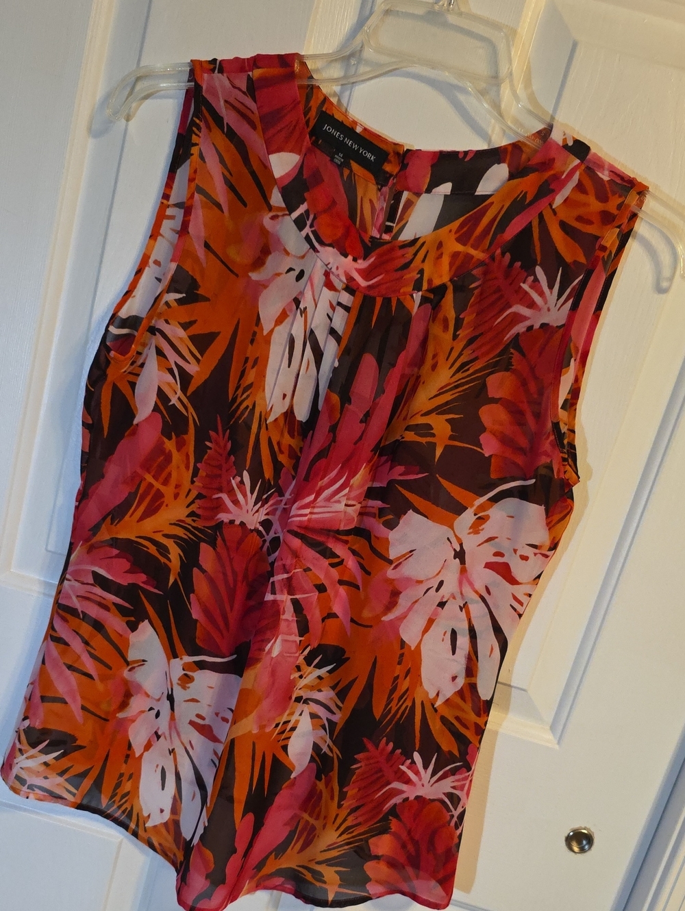 Jones New York Orange and Pink Tropical Print Sleeveless Top T088